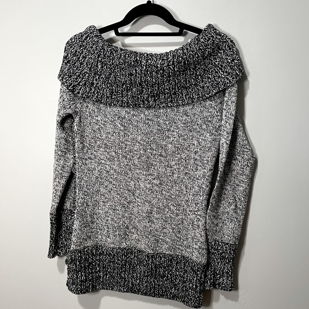 SM WHBM sweater tunic side buttons